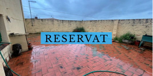 FANTÁSTICA CASA DE 3 PLANTAS CON 267m² PARA REFORMAR!