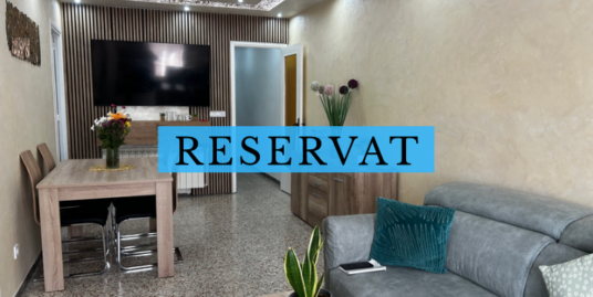 PRECIOSO PISO DE 80m² EN PERFECTO ESTADO CON BALCÓN!