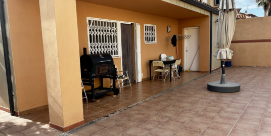 ESPECTACULAR CHALET PAREADO CON GRAN TERRAZA Y ENTRADA DE LUZ NATURAL!