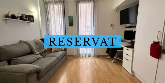 ¡PISO MODERNO EN VALLS EN PERFECTO ESTADO!