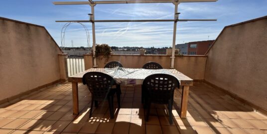 ¡PERFECTA CASA ADOSADA LLENA DE LUZ Y AMPLITUD!