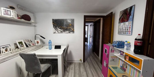 ¡IMPRESIONANTE CASA DE 4 PLANTAS EN VALLMOLL!