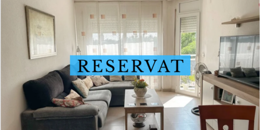 ¡FANTÁSTICO PISO LUMINOSO CON BALCÓN Y PATIO INTERIOR!